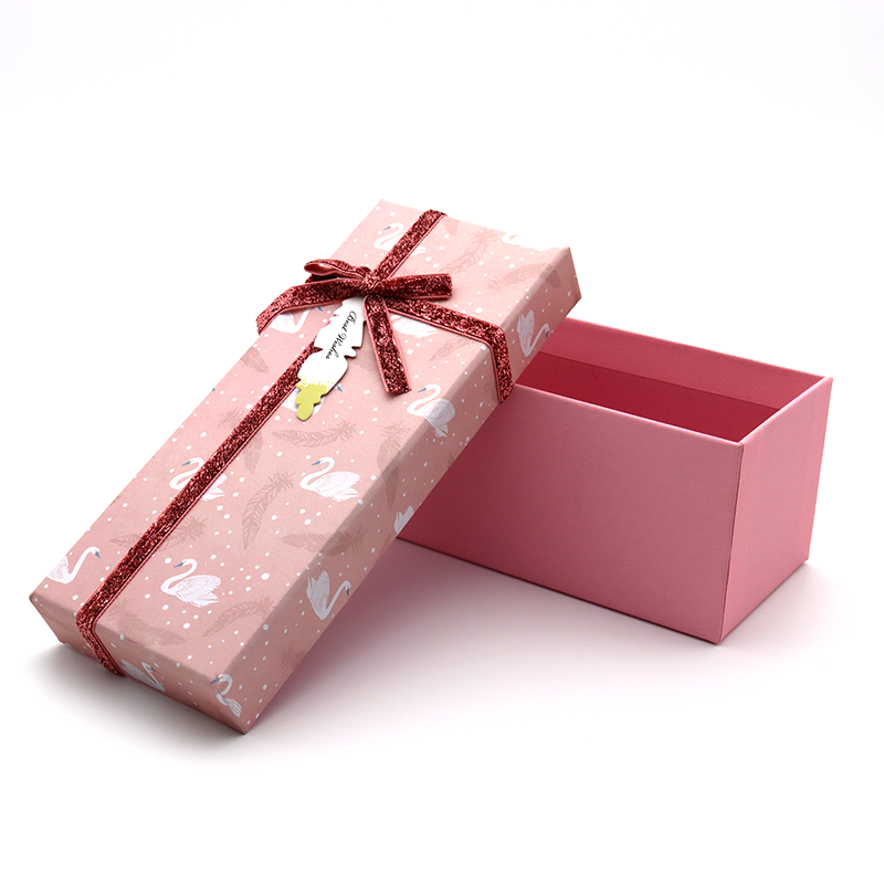 Boîte d\'épaule d\'emballage en papier rigide rose sur mesure